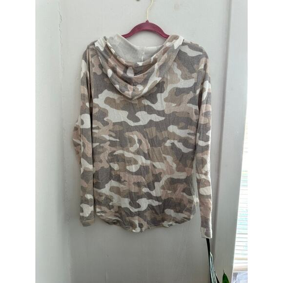 BOBEAU Women's Camo Lightweight Hooded Sweater | Size Medium - Picture 4 of 4